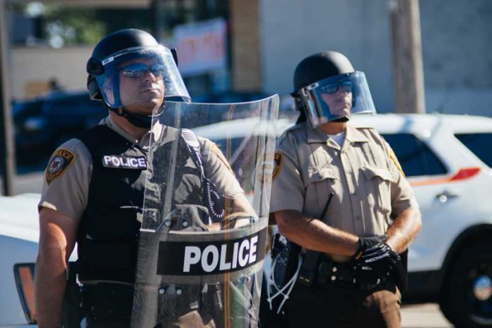 Police-Ferguson