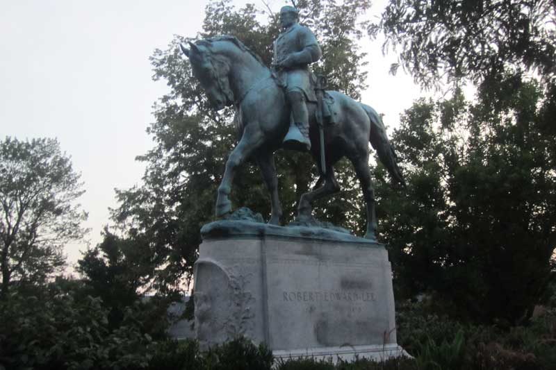 Confederate-Monuments